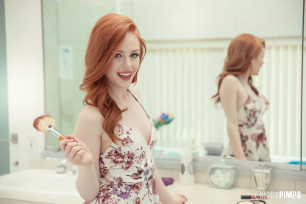 Fotos sensuais de ruiva sexy peladinha mostrando tudo