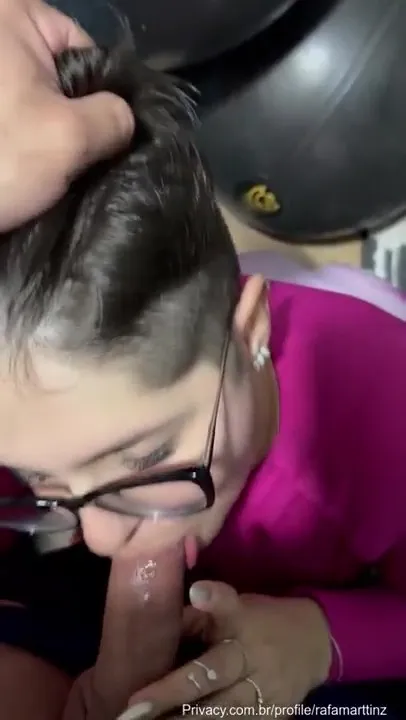 Eliane Araujo porn fazendo um boquete babado no amigo